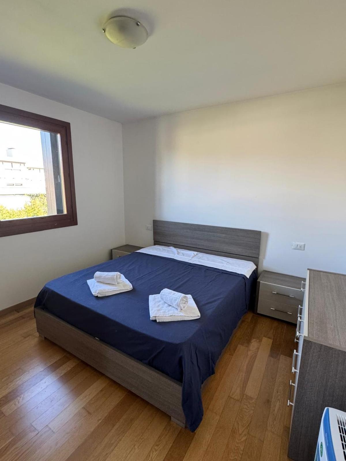 Crossroads Apartment Santa Maria la Longa Exterior foto